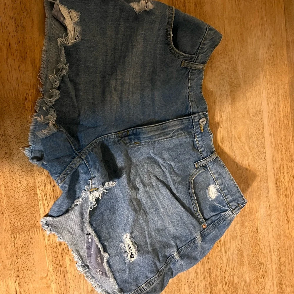 Distressed Denim Shorts - Picture 1 of 3